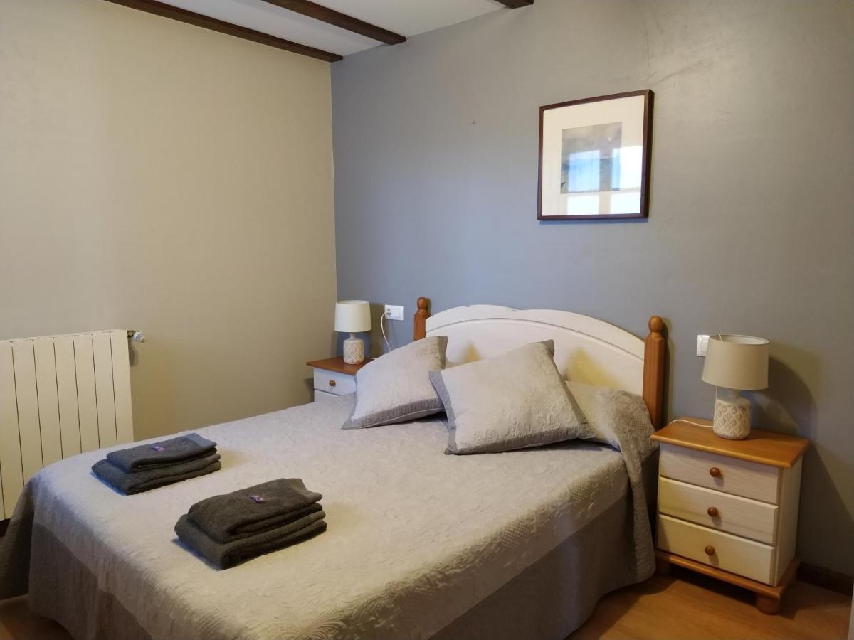 Apartamentos Llave De Santillana Santillana del Mar Bagian luar foto