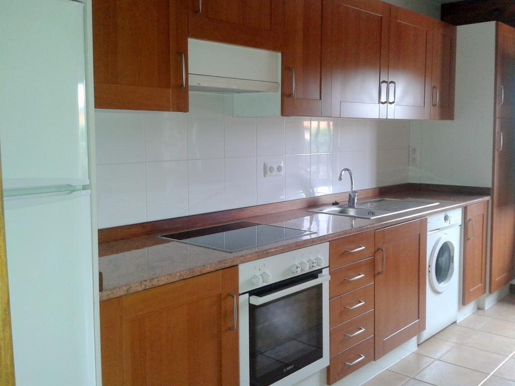 Apartamentos Llave De Santillana Santillana del Mar Ruang foto