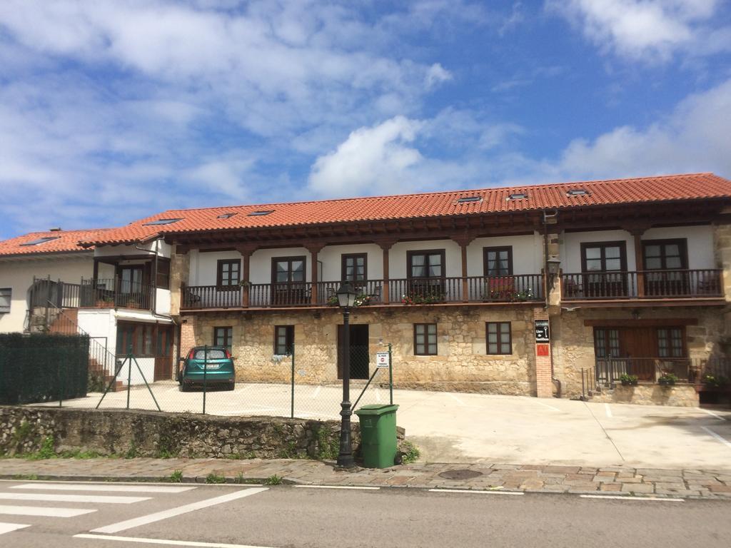 Apartamentos Llave De Santillana Santillana del Mar Bagian luar foto