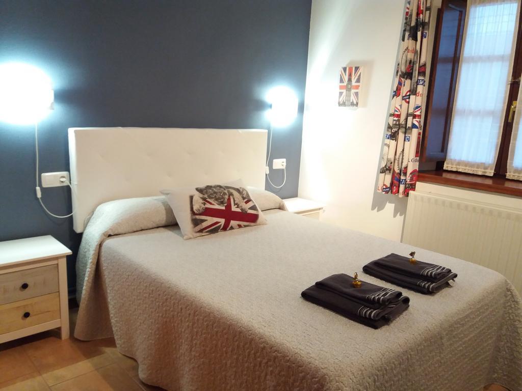 Apartamentos Llave De Santillana Santillana del Mar Bagian luar foto